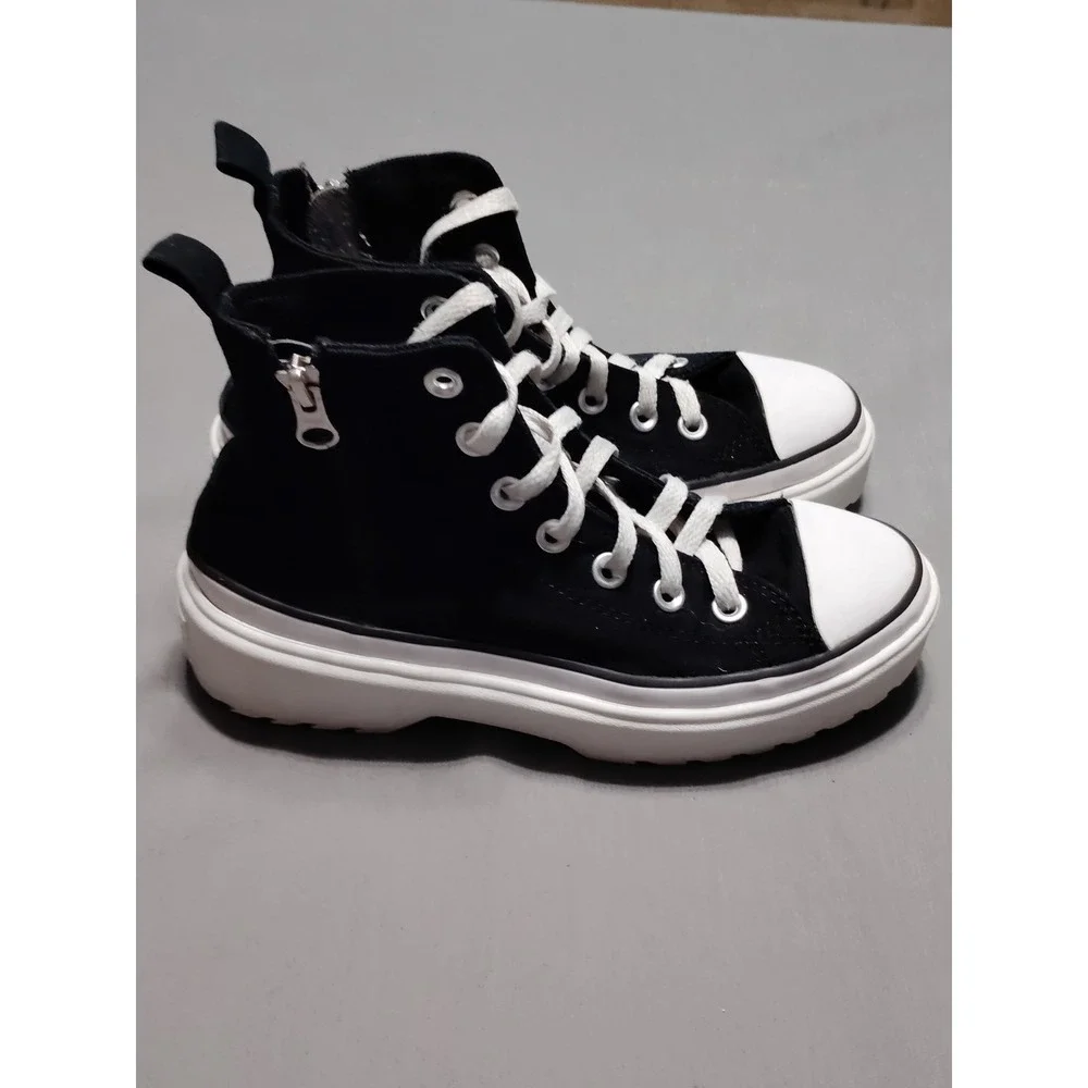 CONVERSE Chuck Taylor Kids 3.5 Hi Lugged Canvas All Star High Top Sneakers Skate
